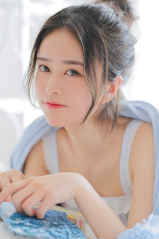 优衣库更衣室挂钩多高